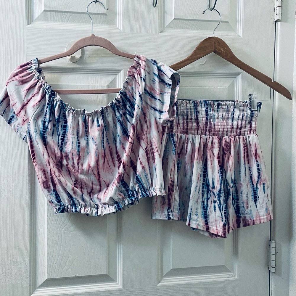 Shosho Tie-Dye Top and Shorts Set - Red, Blue, White